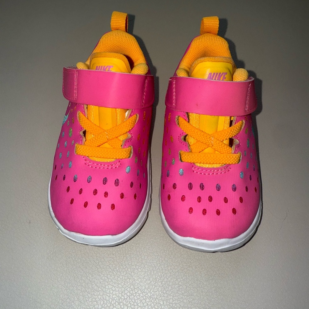 Nike Kids free express Pink and Yellow sneaker’s